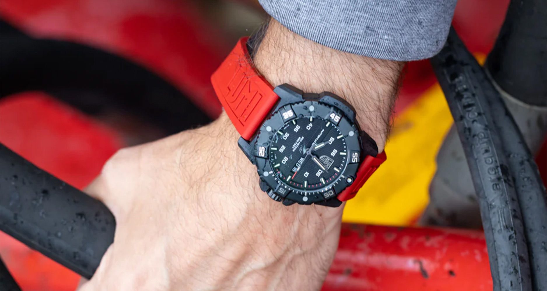 The Luminox Master Carbon SEAL Automatic 3875 in Carbonox+ case and rubber strap.