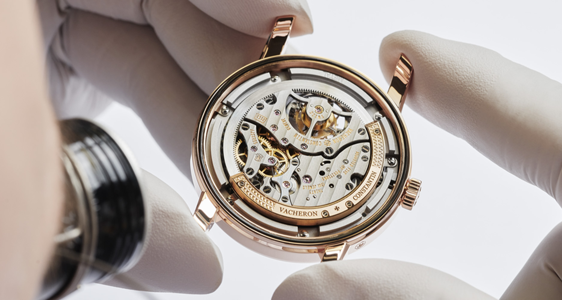 The Vacheron Constantin Calibre 2162 R31 with peripheral oscillating rotor powers the Traditionnelle Tourbillon Retrograde Date Openface.